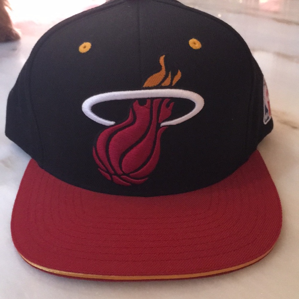 Vintage Miami Heat Mitchell & Ness Hat NBA New